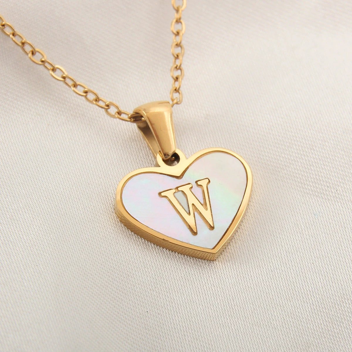 26 Letter Heart-shaped Necklace White Shell Love Clavicle Chain Fashion Personalized Necklace For Women Jewelry Valentine's Day