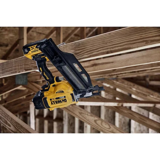 DEWALT DCN920B 20V MAX* Brushless Cordless 21° Plastic Framing Nailer (Bare Tool)