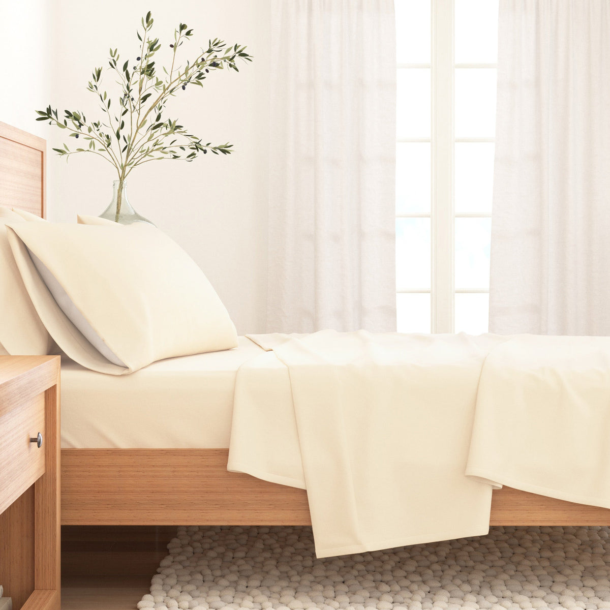 4-Piece Cotton Solid Flannel Sheet - Nordic Collection