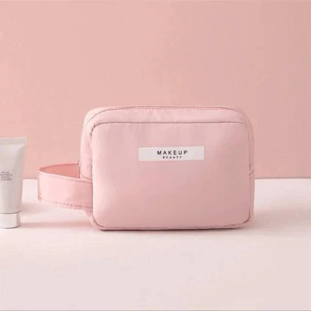 Chic Beauty Bag Organizer