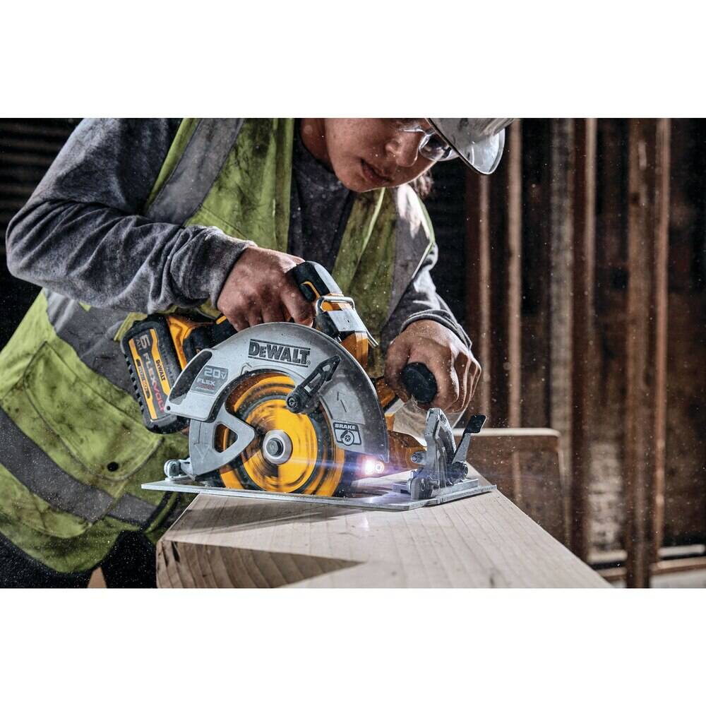DEWALT DCS573B FLEXVOLT ADVANTAGE 20V MAX* Circular Saw 7-1/4-Inch Cordless (Tool Only)