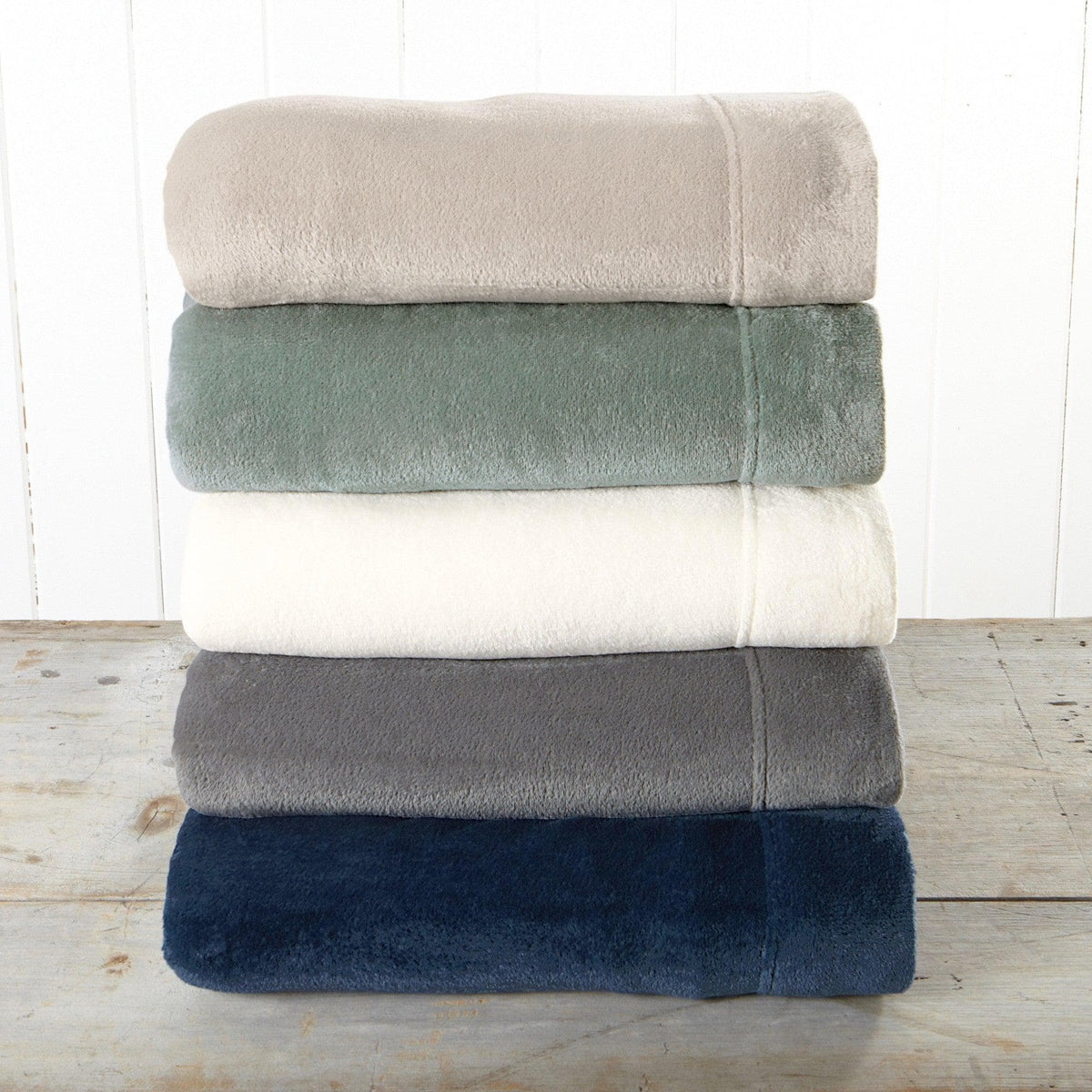 4-Piece Solid Plush Sheet - Velvet Luxe Collection