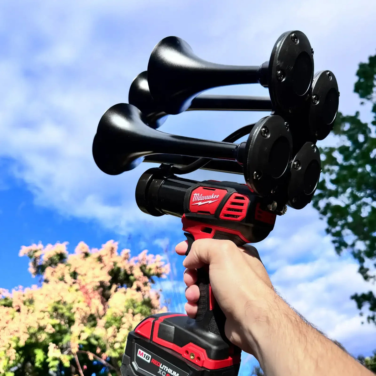 Train Horn for Milwaukee Batteries – Quad